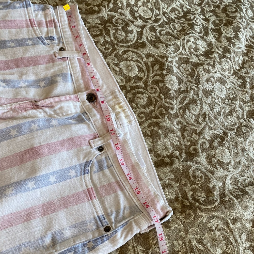 Lucky Brand Cut Off Shorts - Picture 5 of 5